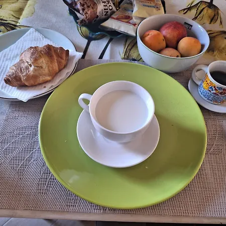 Domus 0143 Bed & Breakfast