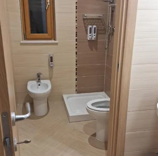 לינה וארוחת בוקר Domus 0143